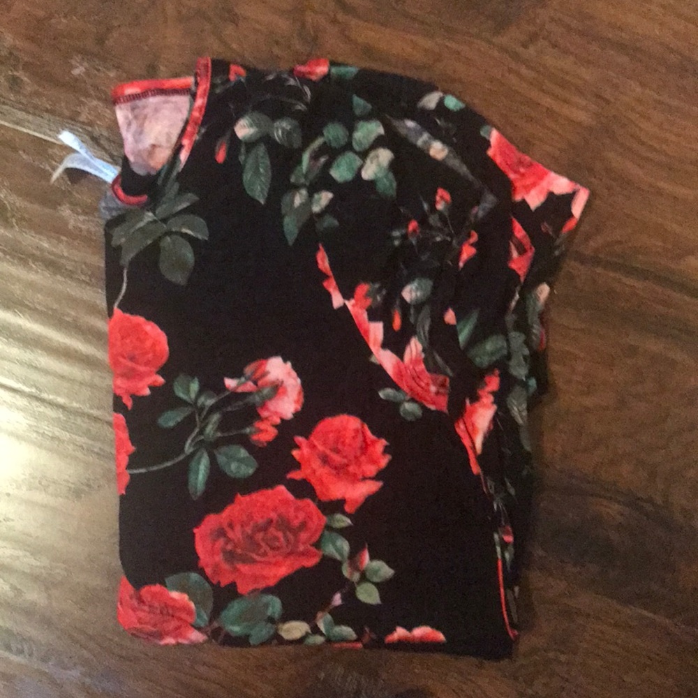 Honey and Lace Phipany Top size XXL floral w black